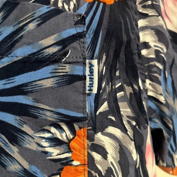 Hurley Men’s Hawaiian Tropical Stretch Fit Shirt Size Medium - Picture 10 of 10